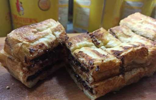 Martabak Top'S Bandung Montella 8