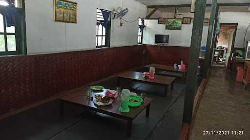 Rumah Makan Bu Rt 9