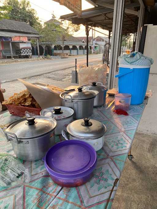 Warung Nasi Uduk Ma Mpit 8