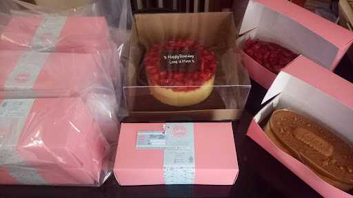 Toko Kue Ceria Cakes 10