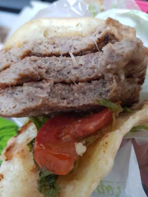 Burger Bangor Lippo Cikarang 9