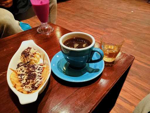 Kopimpin Coffee & Resto 1