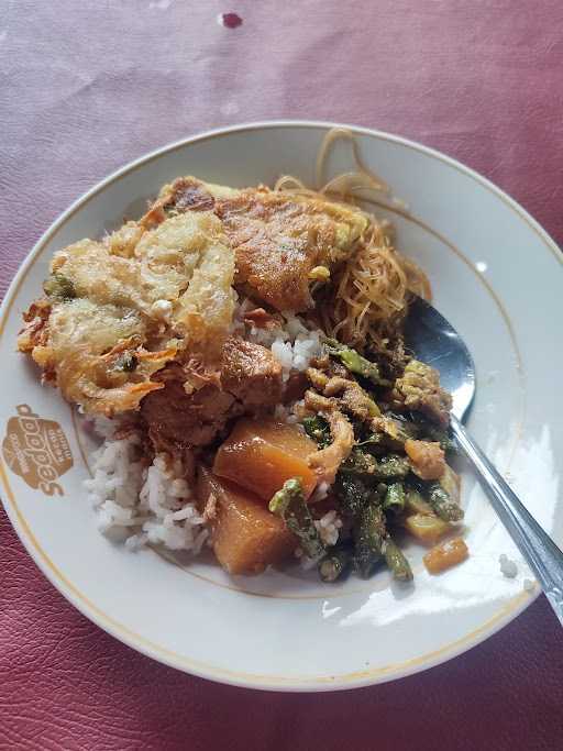 Nasi Uduk Ibu Iyoh 1