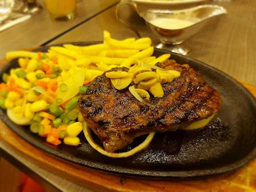 Steak 21 - Living Plaza 9