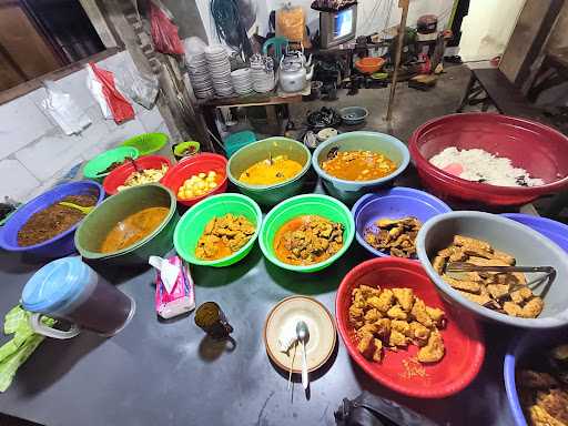 Warung Nasi Uduk Pak Emang 4