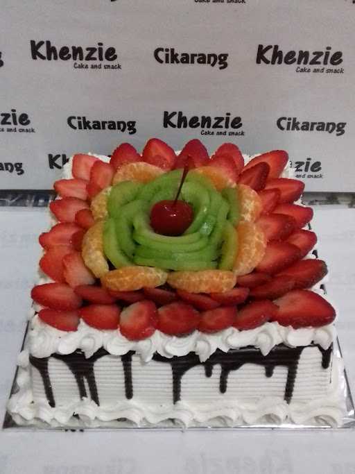 Khenzie Cake & Snack 3