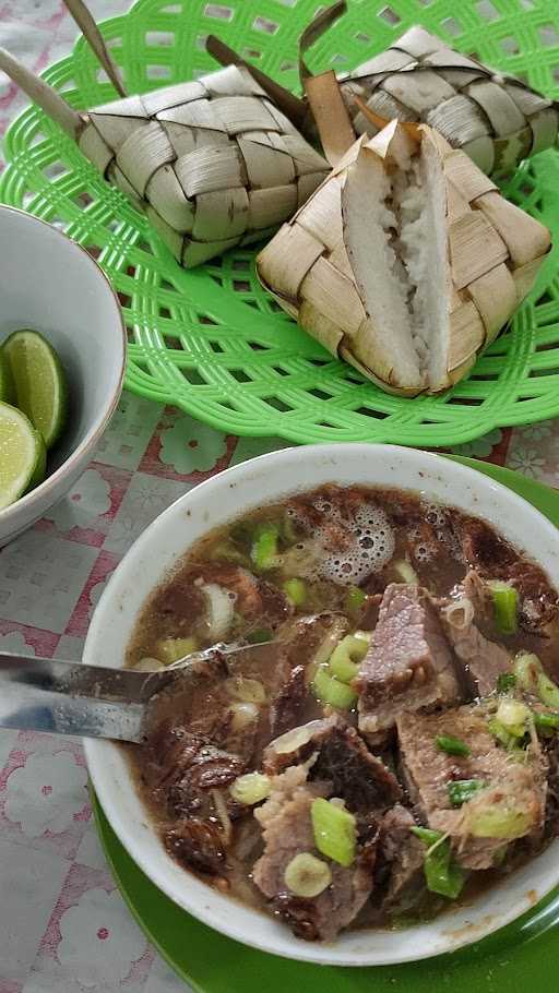 Coto Makassar Daeng Acca 5