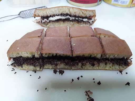 Martabak 333 Jababeka 4