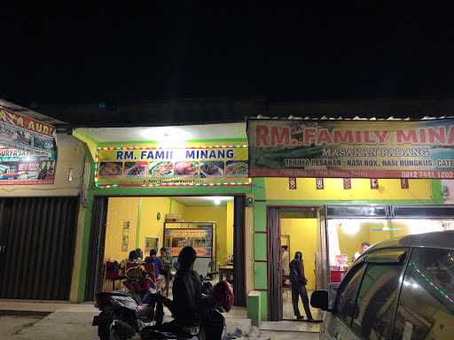 Rm Famili Minang 4