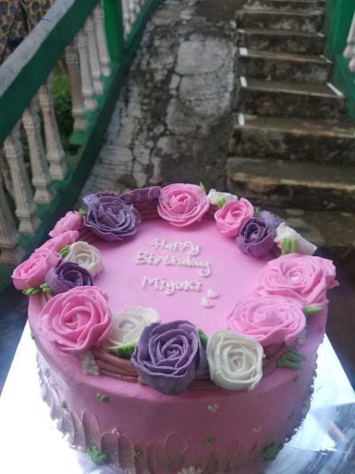 Family'S Cake 4