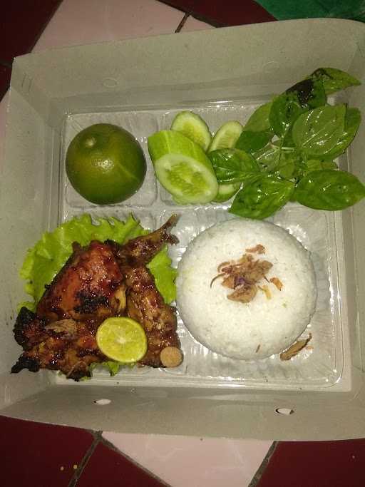 Ayam Geprek Kedai Liniuz 3