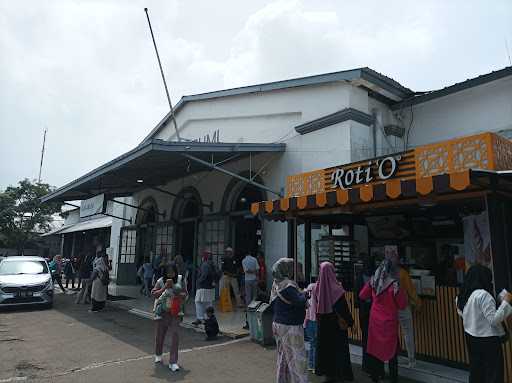 Roti'O Stasiun Sukabumi 4