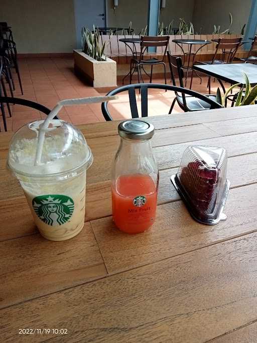 Starbucks Sukabumi 6