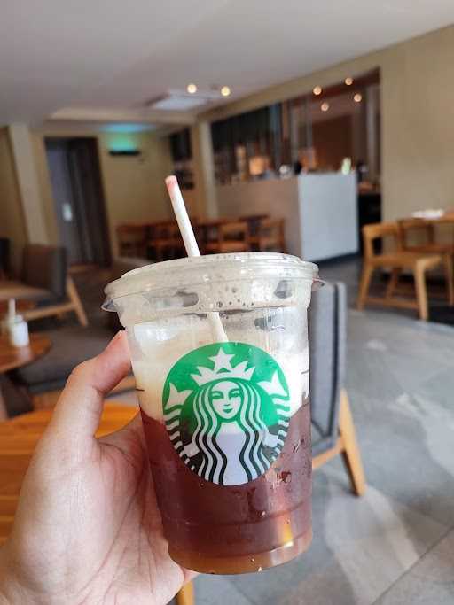 Starbucks Sukabumi 1