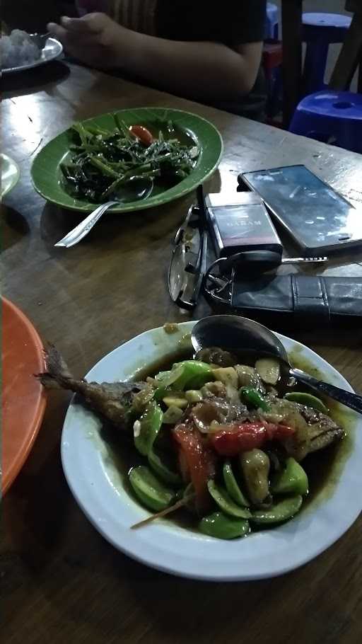 Khaira Ayam Goreng Sukabumi 9