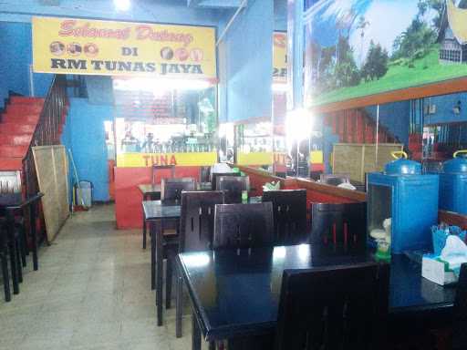 Rumah Makan Simpang Baru 4