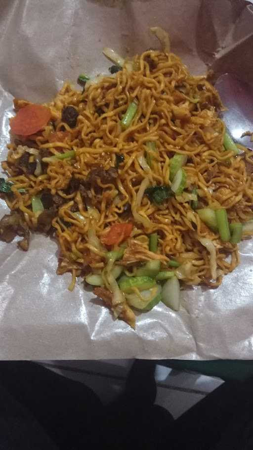 Kedai Nasi Goreng Pengkolan Pasir Gadung 1