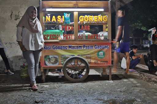 Kedai Nasi Goreng Pengkolan Pasir Gadung 4