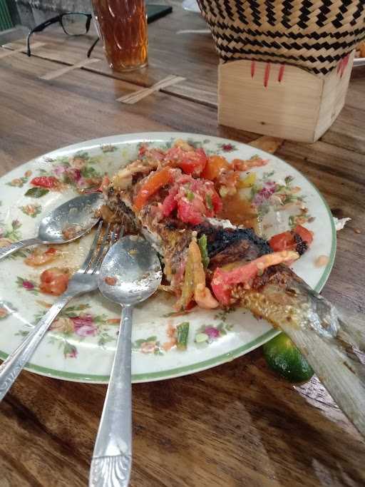 Saung Jati Teh Susi 7