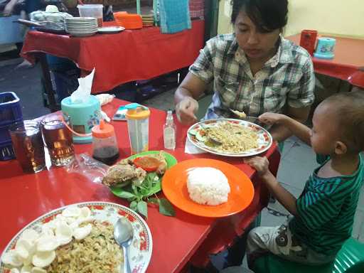 Seafood 68 & Nasi Goreng Ayam Kremes 8