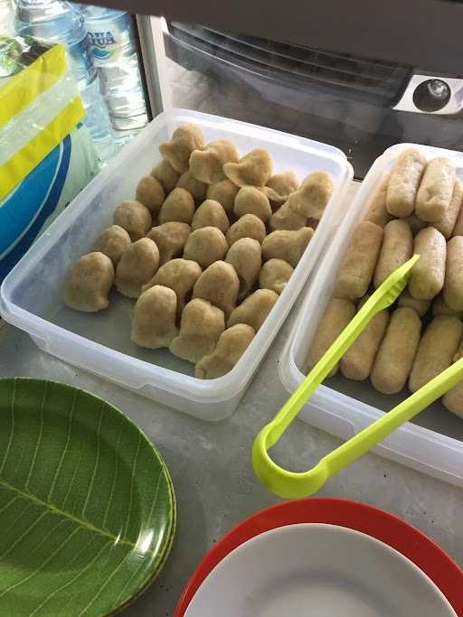 Pempek Yenni Asli Palembang 10