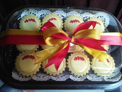 Kue & Snack Tante Nur 6