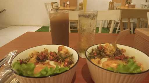 Impian Cafe Cilacap 6