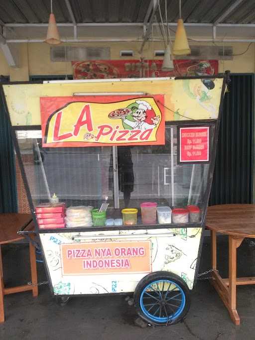 La Pizza Kebon Manis 7