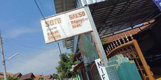 Warung Soto Bu Turisah 10