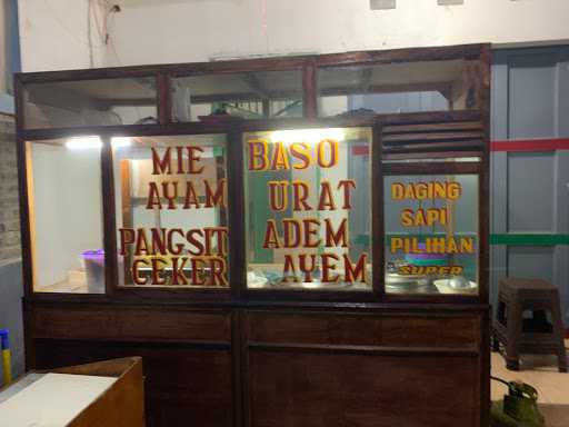 Bakso & Mie Ayam Adem Ayem 1