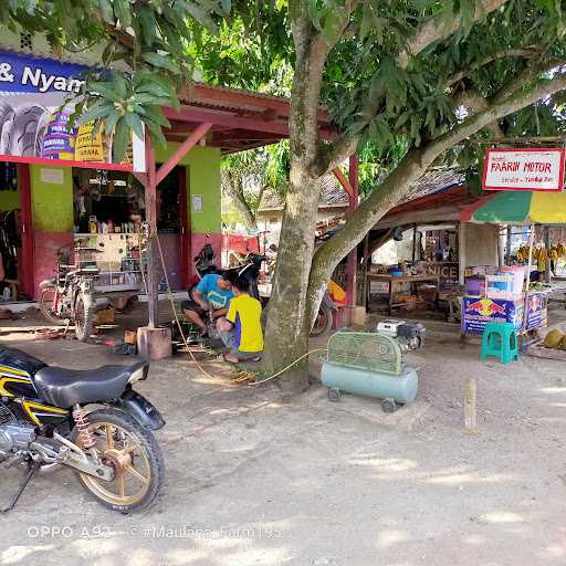 Yuli Gugun Warung Kopi Deprok 4