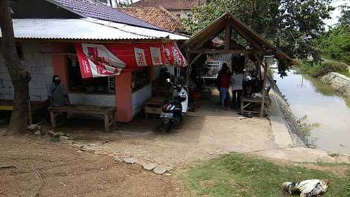 Cafe Pojok Kali 8