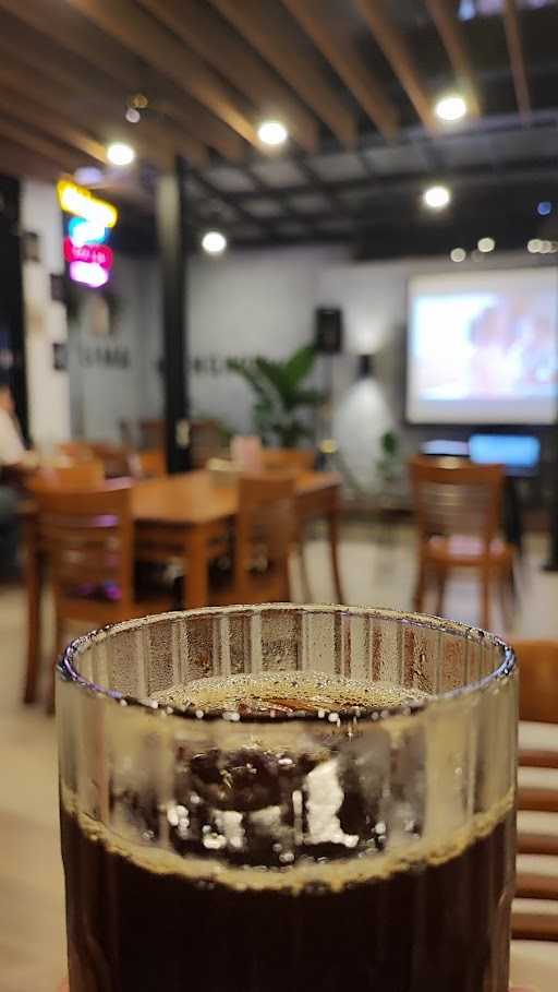 Cafe Lima Mangkok 5