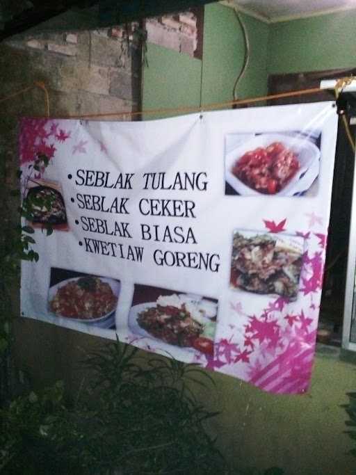 Warung Seblak Ceker, 1