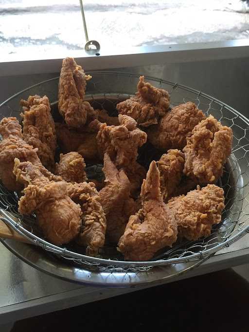 Aom Fried Chicken 4