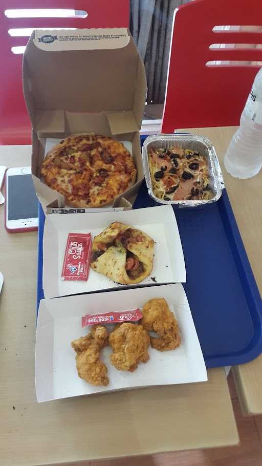 Domino'S Pizza 4