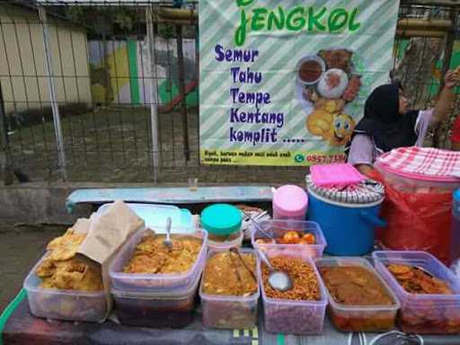 Nasi Uduk Jengkol Mpok Dyah 4