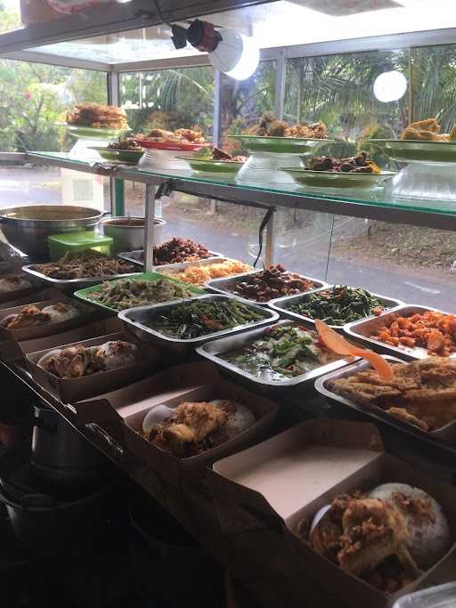 Warung Nasi Rames Bu Erni 4