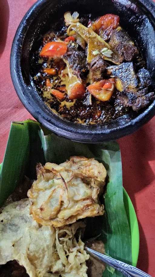 Warung Boma Fatmawati, Nasi Pecel Pincuk Anget Madiun 4