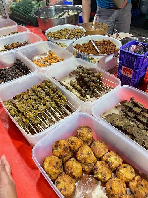 Warung Boma Fatmawati, Nasi Pecel Pincuk Anget Madiun 7