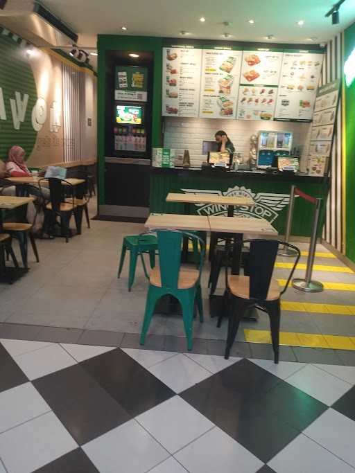 Wingstop Cilandak Town Square 2