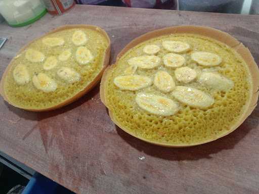 Martabak Adinda & Roti Bakar Khas Bandung 8