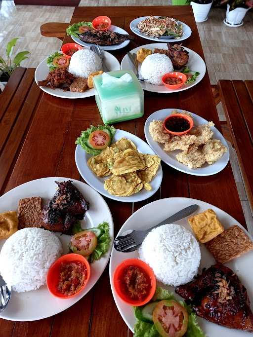 Yogiva Cafe & Resto 3