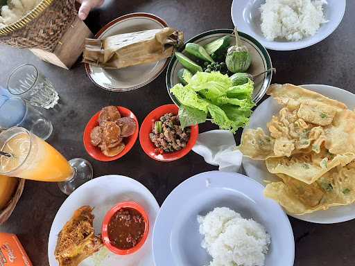 Rumah Makan Saung Abah 9