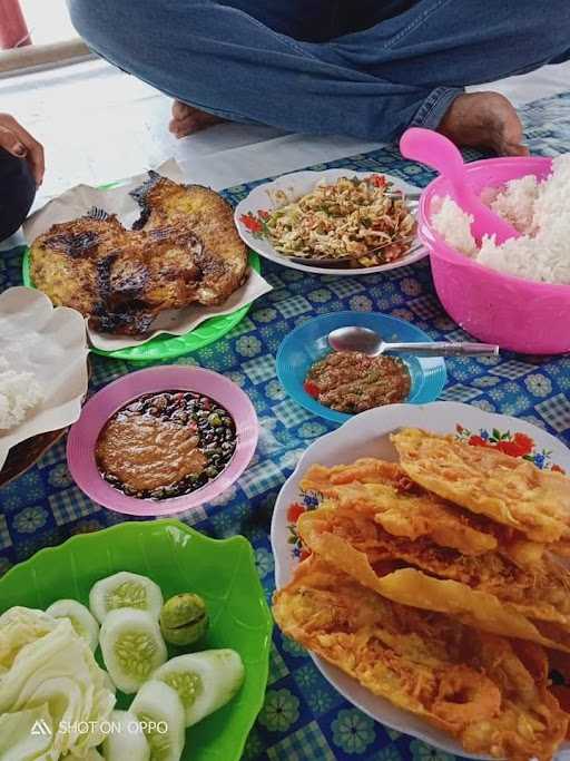 Rm Saung Beureum Sisi Laut 10