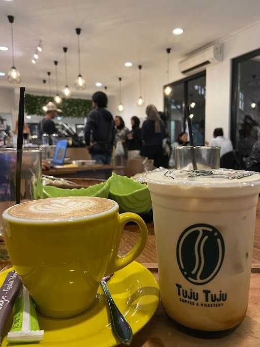 Tuju Tuju Coffee 3