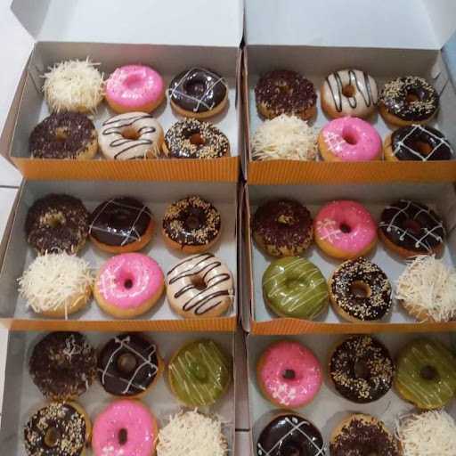 Vanka Donat ( Donat Kentang ) Cab Paninggilan Dan Pondok Kacang 3