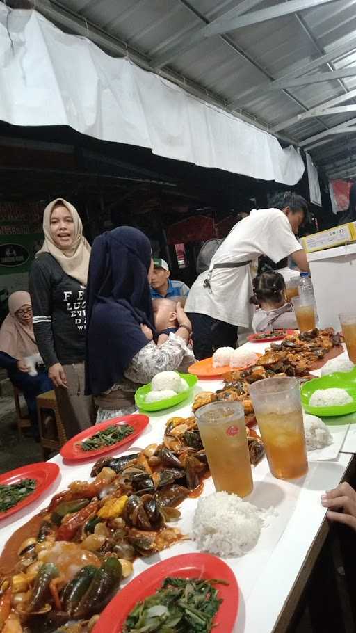 Waroeng Seafood Kerang Tumpah Ciledug 10