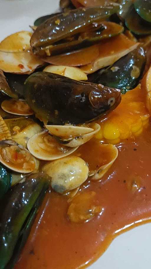 Waroeng Seafood Kerang Tumpah Ciledug 6