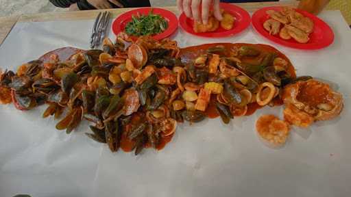 Waroeng Seafood Kerang Tumpah Ciledug 5